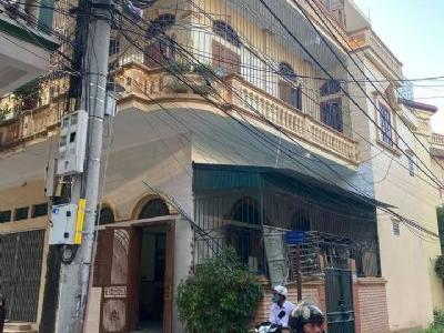 Cho thuê nhà 2,5 tầng lô 2 đường Ngô thì nhậm Thái Bình Phù hợp cho gia đình thuê vị trí yên tĩnh