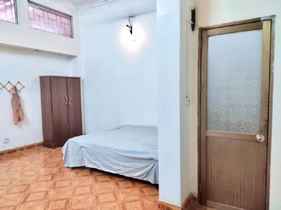 Mình còn 1 phòng cần cho thuê giá 3tr khép kín, bếp riêng tại ngõ 11 Tô Ngọc Vân. Phòng tầng 1