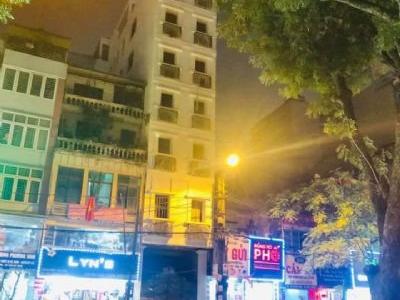 Bán nhà phố Cầu Giấy View thoáng cực đẹp 100m2 7 tầng giá 18 tỷ lh 0982755203