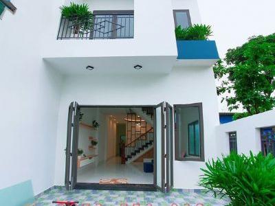 Bán nhà hẻm ô tô đường Hoàng Văn Thụ thiết kế hiện đại, chìa khoá trao tay 3pn, 2 toilet sân ô tô