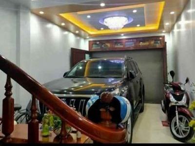 BÁN NHÀ NGỌC LÂM 55M X5T X4M NHỈNH 6 TỶ FULL NỘI THẤT GIƯỜNG TỦ TOÀN GỖ LIM