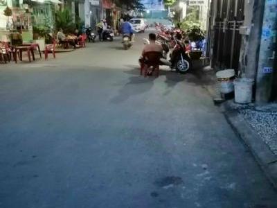 Bán nhà Một trệt một lầu đường 18 bhh bình tân (đang cho thuê) Dt 5x17 đường nhựa 8m Giá 5.5 tỷ