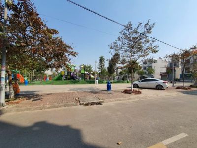 Chính Chủ cần Nhanh Lô Đất Liền Kề Giãn Dân Y Na , Cách 3 lô ra đến khu vui chơi Diện tích 81m