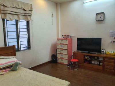 BÁN NHÀ NGỌC LÂM 42M X4TX3.5M giá 3.3 TỶ THƯƠNG LƯỢNG