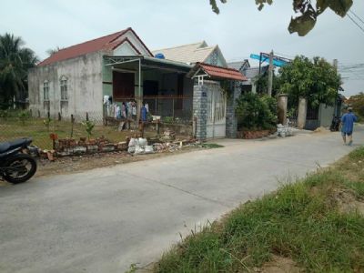 BÁN ĐẤT MẶT TIỀN HẺM KÊNH TẬP ĐOÀN PHÚ TÂN, TP.Bến Tre DT: 10×29 , đất CLN
