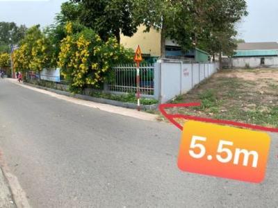 Đất chính chủ. Mình cần bán lô đất cặp kế bên trường cấp 1 Lê Thị Hồng Gấm, Tân An TDM.