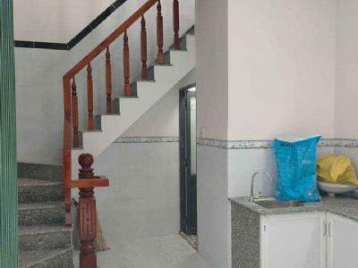 Cho thuê nhà Nguyên căn Hẻm trung tâm Tp Quy Nhơn Nhà 1 mê mới 1pn 1wc Giá 3tr/tháng.