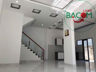 BÁN NHÀ 1 TRỆT 1 LẦU ĐÚC GÓC 2 MẶT TIỀN Trung Tâm Thành Phố Biên Hoà, KP1, gần UBND Tân Phong