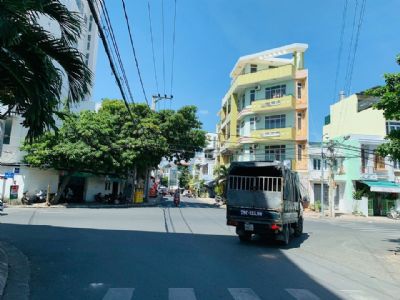 Bán nhanh nhà đất lô góc 2 mặt tiền đường Ngô Gia Tự và đường Trương Định tp Nha Trang DT 71m2