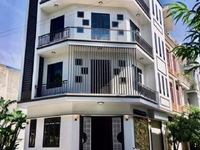 Bán Nhà lô góc khu đô thị Hoà Vượng Nhà 3 tầng lô góc với 2 mặt thoáng 2 cửa to