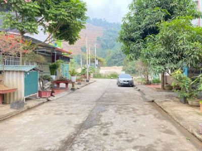 Bán lô đất tái định cư khoáng sản cao lanh vạn hoà Diện tích 75m Hướng Tây nam Giá 600tr