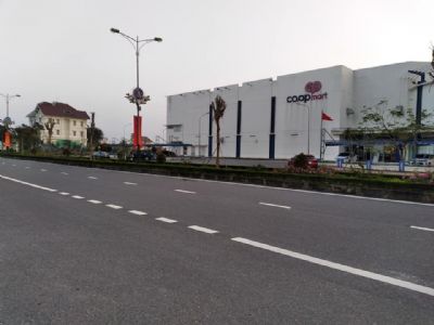 Bán Lô Biệt Thự Khu VIP NHẤT TP Đồng Hới, ngay sau Copmart Dt: 16x22 Đường 15m Hướng: Tây Bắc