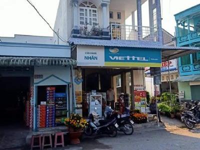 Chủ ngộp nên cần bán lại lại căn nhà 1trệt 2lầu ngay trung tâm chợ loan mỹ tam bình vl, dt 4,2 x23