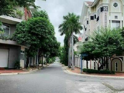 Cần tiền bán gấp căn nhà khu tái định cư đồi 2 ,p10, tp. Vũng tàu  Nhà : 1tr 1lầu. Hướng Đông Bắc