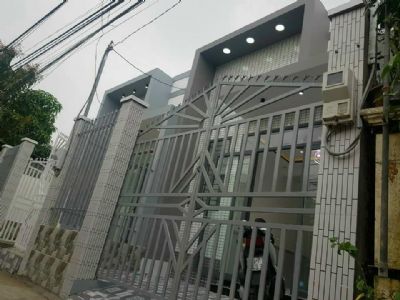 Bán Nhà Đẹp hẻm 5 Phạm Hùng ô tô vi vu Tiện ích:gần trường học,chợ,dân trí cao...