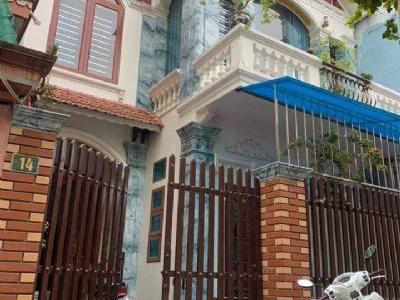 cần bán biệt thự mini tại tổ 8 trần lãm cách thế giới di động lí thường kiệt vài chục mét.