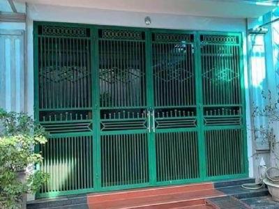 Cần bán Nhà đẹp tại Liên Bảo. Vị trí gần viện tỉnh, gần chợ, gần trường học, khu vui chơi.