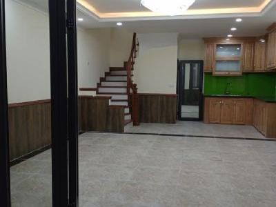 Bán Nhà phố Hoàng Đạo Thành, 50m, có sân, cách ô tô tránh 20m, ảnh thật. Liên hệ: 0384.811.311