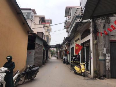 cần bán nhà 3 tầng 88,6m2 Rộng 3,7m*24m 1 phòng khách 2 bếp ăn 3 phòng ngủ gần ngã ba kế Giáp Hải