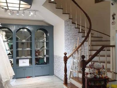 Bán Biệt thự cổ Nam Kỳ Khởi Nghĩa quận 3 DT 7 x 15, 4 tầng. Đang cho thuê 2 tầng thu 40 triệu tháng