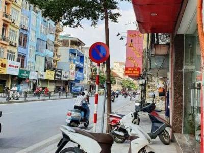 Chính chủ bán gấp MẶT PHỐ KINH DOANH Đống Đa. Chủ chào nhỉnh 4 tỷ đổi lại doanh thu 30tr++/tháng