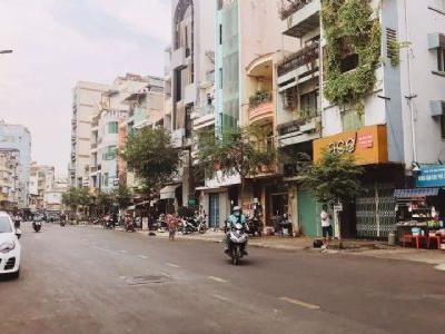 Bán nhà mặt tiền đường Đề Thám Quận 1. Giá 28 Tỷ 5 Diện tích: 3,8m x 15,1m (53m2).