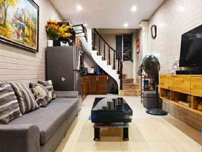 BÁN NHÀ ĐỐNG ĐA Vị trí cực đẹp cách phố chỉ 30m Ngõ 3 gác giao thông thuận tiện thông các hướng