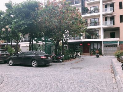 BIỆT THỰ ĐẲNG CẤP PHỐ NGUYỄN CHÍ THANH VIEW CÔNG VIÊN VỈA HÈ CHIM BAY, Ô TÔ TRÁNH, THANG MÁY