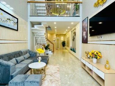 Nhà Đẹp Gò Vấp Chỉ Sau Căn Mặt Tiền Khu Phân Lô VIP Đường 5m Ô TÔ vào nhà