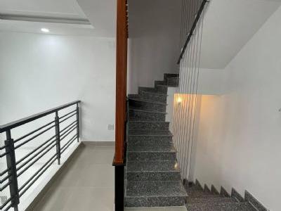 Cần bán gấp nhà 5 tầng hẻm 120 Thích Quảng Đức 4.8 tỷ.