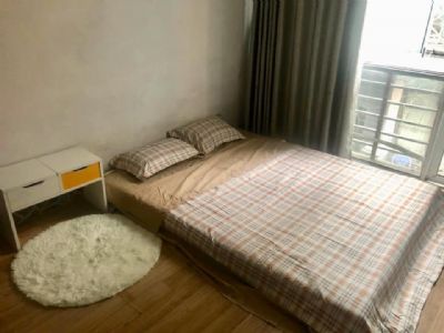 Chính chủ cho thuê phòng tầng 4  Địa chỉ: 134 Ngõ Thái Thịnh 1  Nội thất : Nóng lạnh, điều hoà