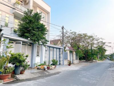 Bán lô đất hẻm xe hơi đường 835 Phú Hữu, Quận 9, TP.Thủ Đức