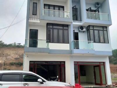 Cần bán gấp nhà 3 tầng tại Lô 10 lk16 đường A6 kosy Diện tích 5x 20m 4p ngủ