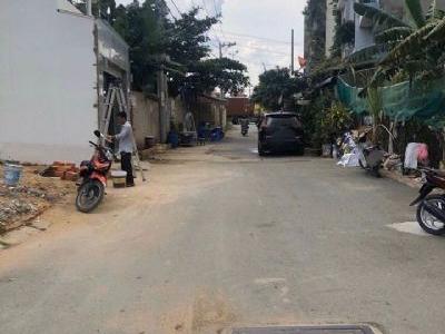Chính chủ bán nhanh Lô góc 2 MT phú hữu quận 9.