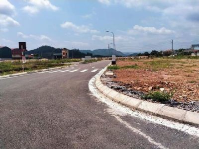 cần bán đất phân lô sổ đỏ chỉ từ 780 triệu /lô Phố Biển Lục Ngạn Bắc Giang Diện tích 85m2
