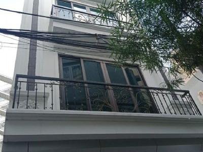 Chính chủ bán nhà tại phố Nguyễn Khang, quận Cầu Giấy, nhà đẹp xây tâm huyết, thiết  kế hợp lý.