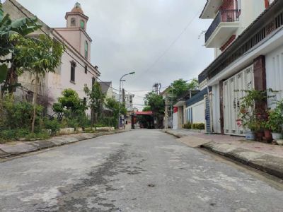 Bán Đất P.Hưng Bình Trung tâm thành phố Vinh Diện tích 114 m2 Hướng Đông Bắc Đường 8m 2,x tỷ