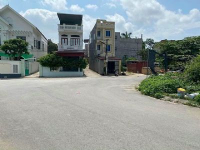 Chính chủ cần bán lô thổ cư bồ sơn núi liền kề , đường ô tô dt: 80m2 Hướng tây Nam giá 2.050tr