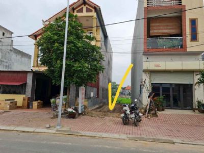 Cần bán lô trục chính kinh doanh hàng cây châu câu quế võ bn DT: 110m2 MT: 4.6m Hướng tây
