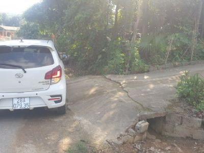 BÁN NHANH ĐẤT MẶT ĐƯỜNG QL 12B TẠI XÃ MỊ HÒA KIM BÔI HB Diện tích 440m, 120m thổ cư