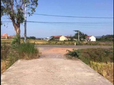 Chính chủ bán nhanh lô đất phước thuận đối diện quốc lộ 19 mới, giáp lưng với nhà thờ lồng sông