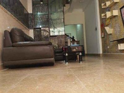 Bán nhà ngay mặt phố Hoàng Như Tiếp , Nguyễn Văn Cừ, ngõ ôtô, 65m2 x 4 tầng SĐCC vuông vắn