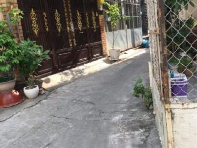 Bán nhà đường Lạc Long Quân p3 Q11 Diện tích 3,6 x 12 Trệt 2 lầu