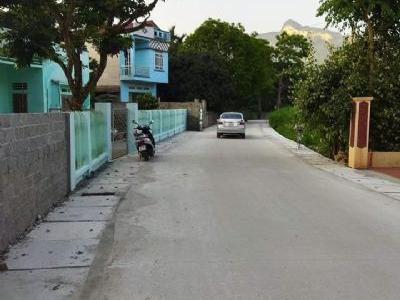 nhà có mảnh đất km 19+800 vị xuyên muốn bán. ngõ bê tông 7m cách đường quốc lộ 80m. diện tích 24x48