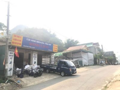 Bán 400m2 full thổ cư 20m mặt tiền vị trí kinh doanh sầm uất nhất khu chợ san thàng Lai Châu