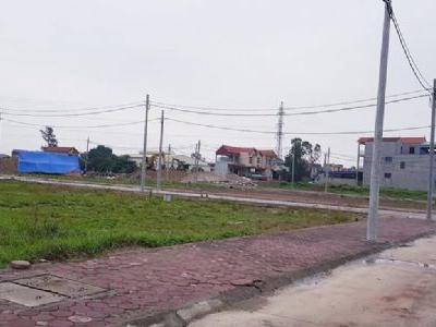 cần thanh khoản mấy lô  Lô 1 dt 90m Giãn dân lý thường kiệt yên mỹ mới, ngay chân cầu lực điền