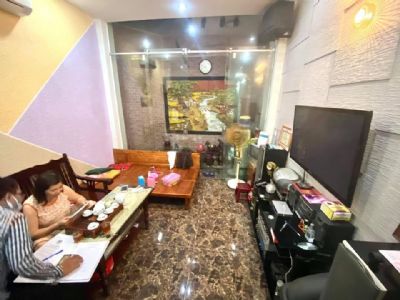 BÁN NHÀ CẦU GIẤY Ô TÔ VÀO NHÀ NHÀ RỘNG HIỆN ĐẠI PHÂN LÔ BỘ QUỐC PHÒNG Trần Cung 51m2 5 tầng