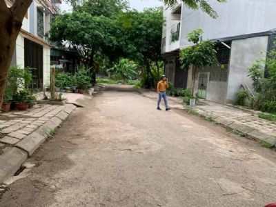 Bán 2 lô đất khu Sủ Ngòi (gần dự án sudico) Lô 99.84m2 (5.2x 19.20m2) Hướng Nam 2 mặt tiền