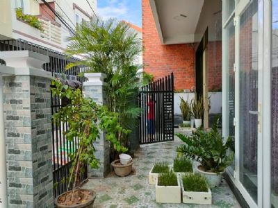 Bán nhà 2 mê TTTP p4 tuy hoà hẻm nguyễn công trứ Diện tích 90mv Cách nguyễn công trứ 40m,hẻm 4m