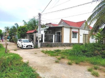 Cho thuê nhà nguyên căn Khu vực Phú Nhuận Bến Tre Diện tích 144m2 Đường lộ 4-5m, có camera
